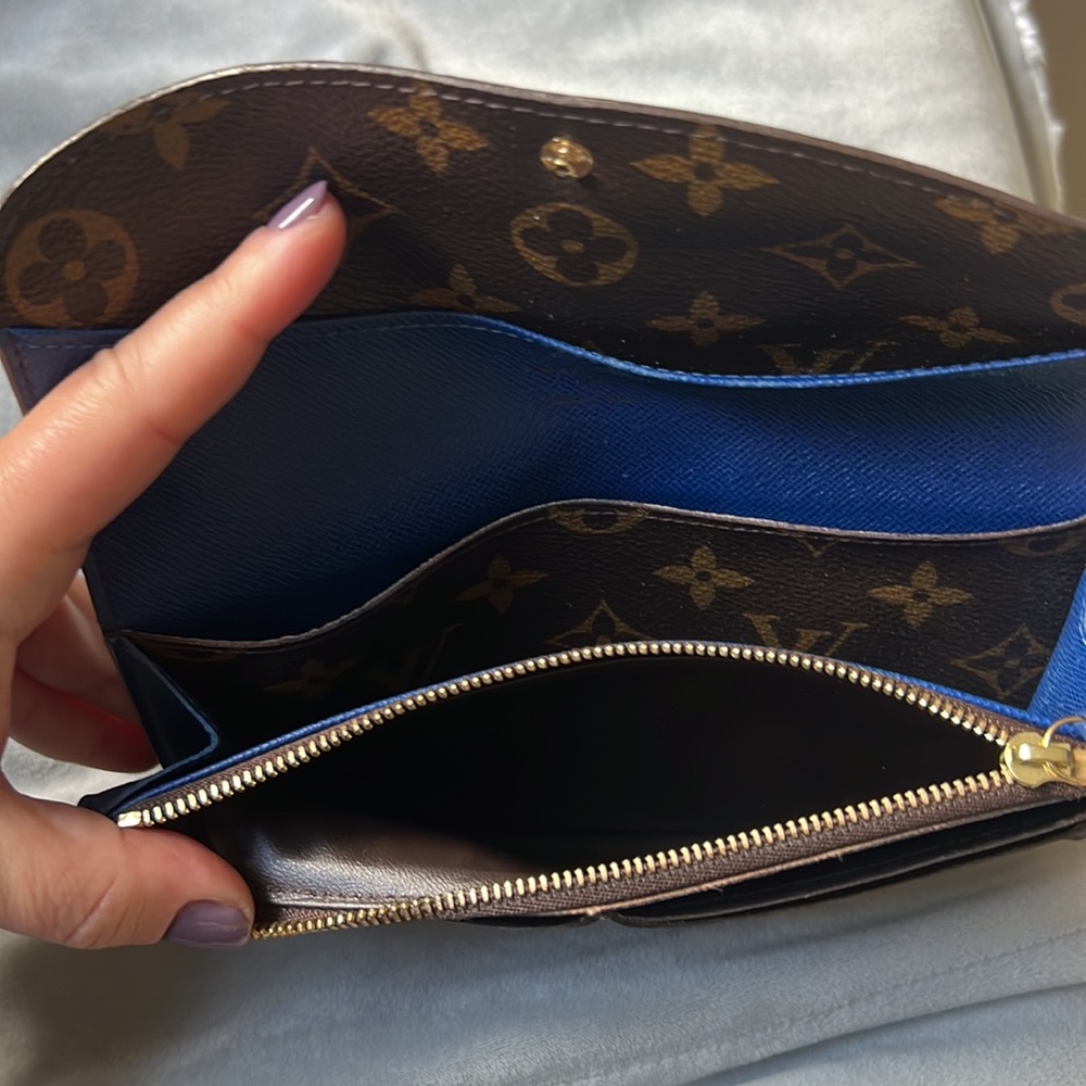 Louis Vuitton authentic long wallet - Picture 6 of 10